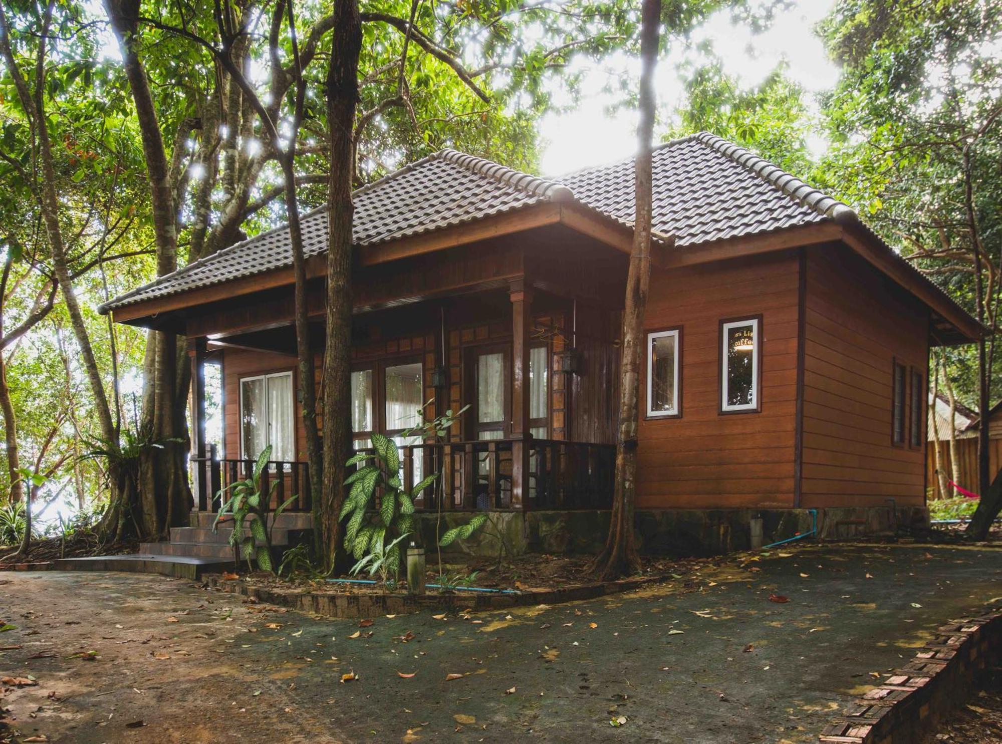 Tree House Bungalows Kaoh Touch Room photo